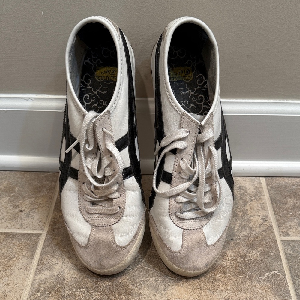 Onitsuka Tiger Men’s Black and White Sneakers